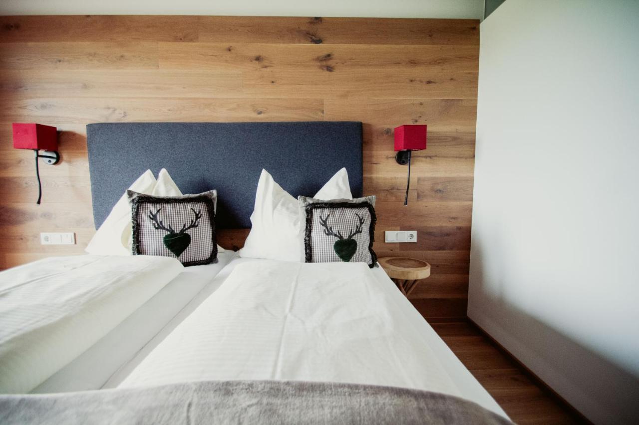 Hotel Aberseehof Санкт Гилген Екстериор снимка