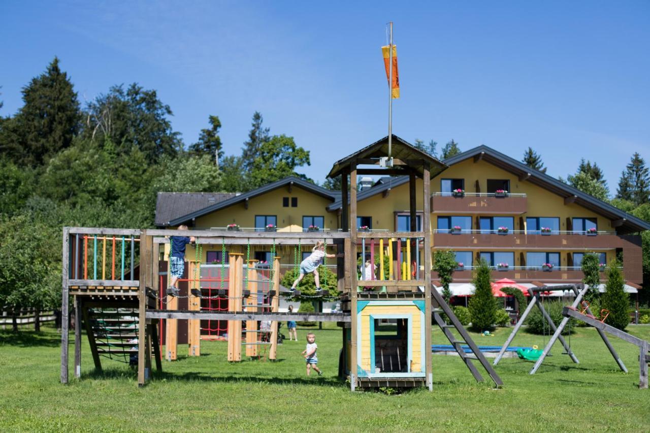 Hotel Aberseehof Санкт Гилген Екстериор снимка