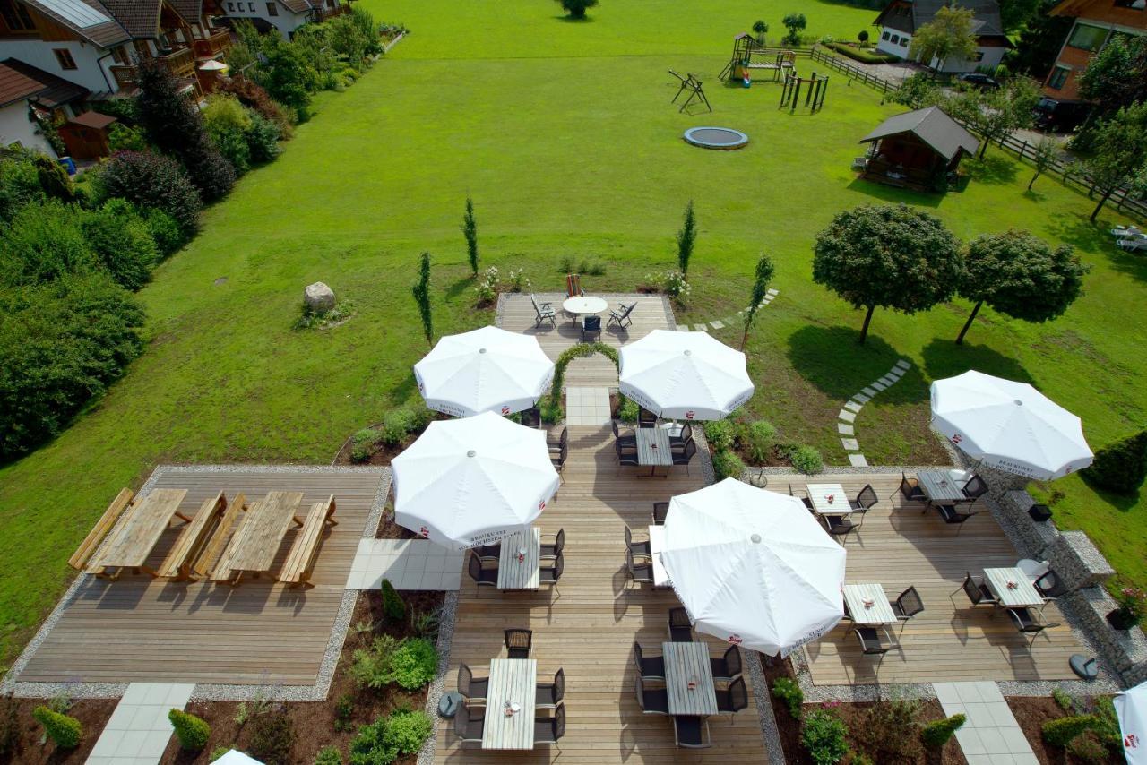 Hotel Aberseehof Санкт Гилген Екстериор снимка