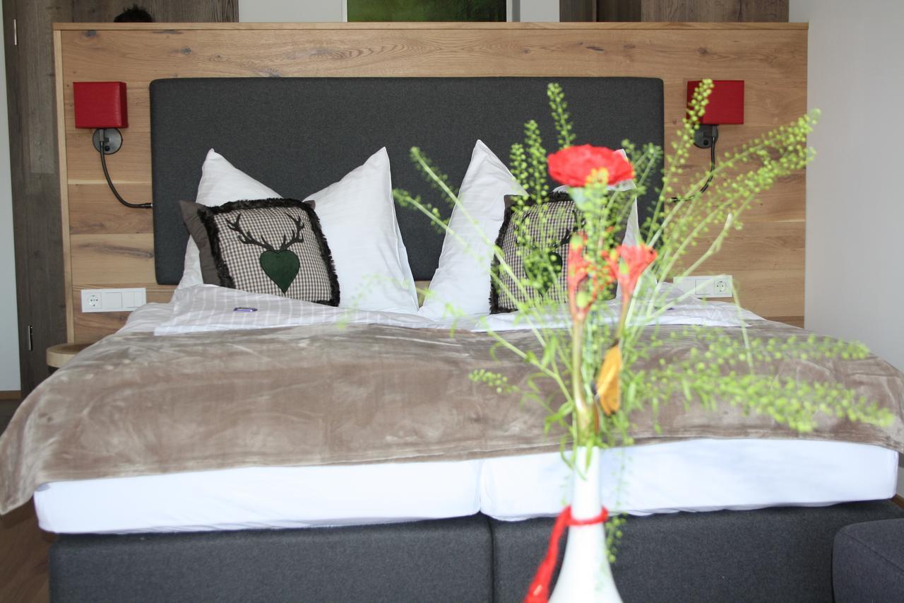 Hotel Aberseehof Санкт Гилген Екстериор снимка