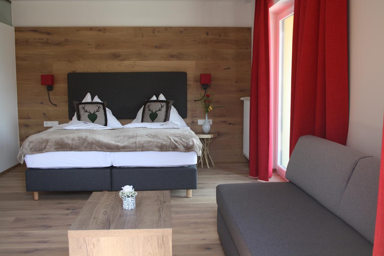 Hotel Aberseehof Санкт Гилген Екстериор снимка